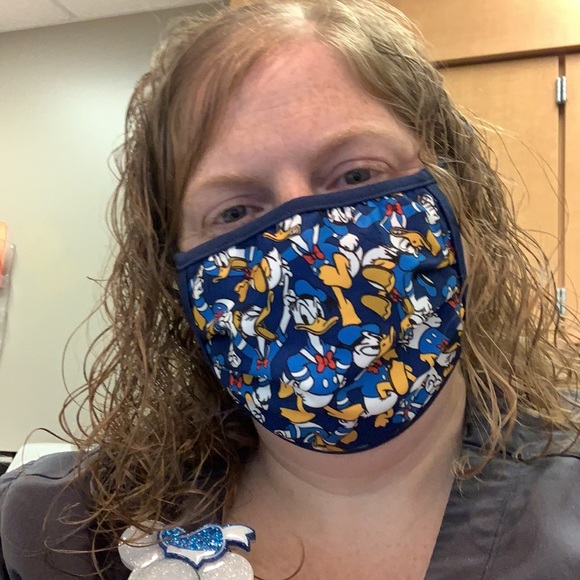 Meet your Posher, Lisa - Picture 1 of 1